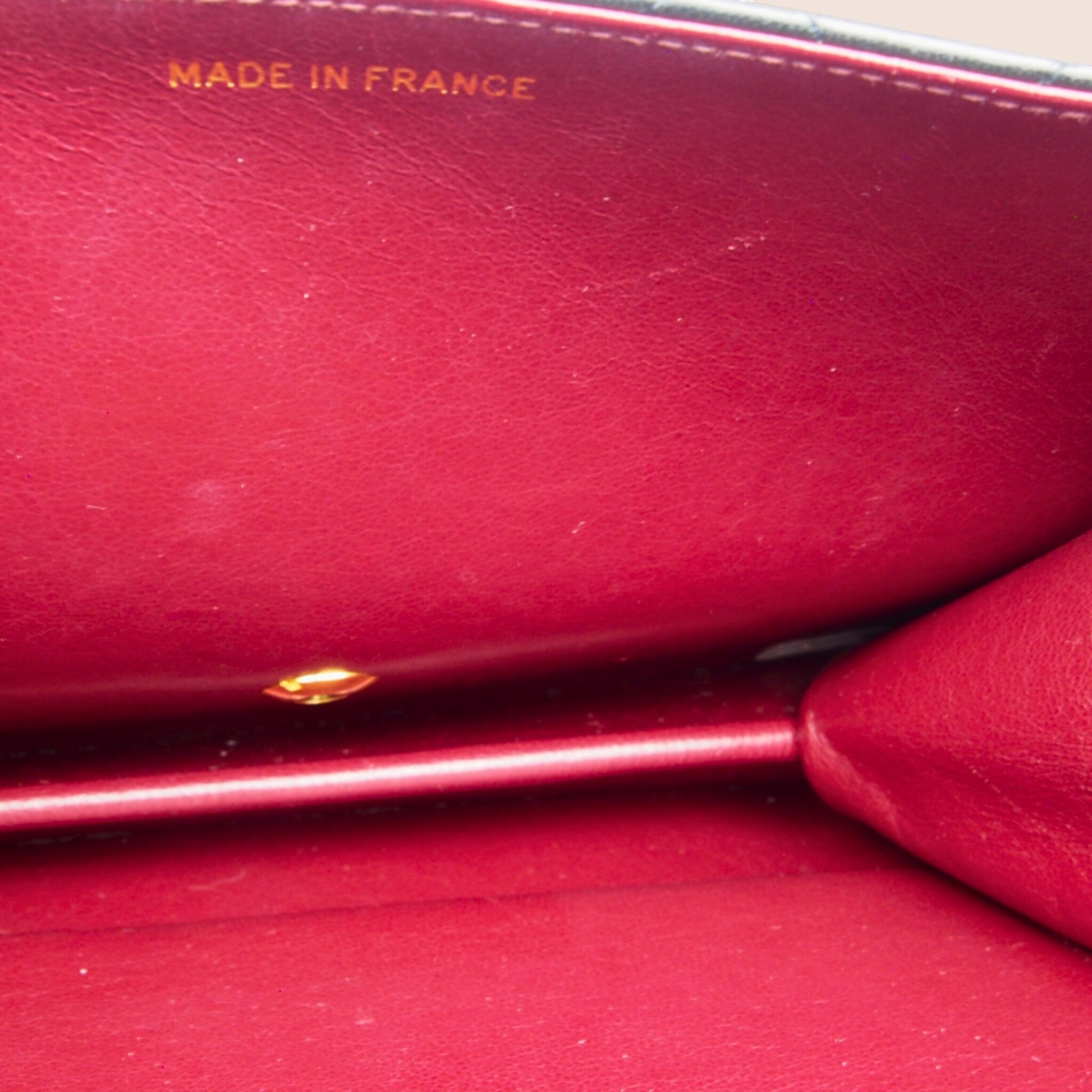 Chanel Innenraum Made in France und Hologramm