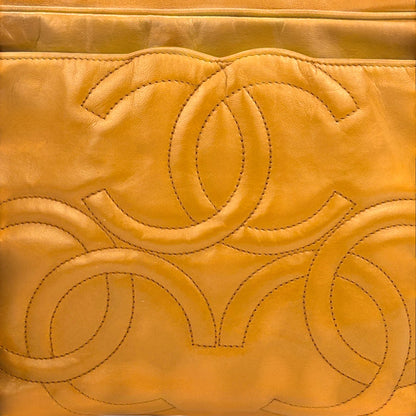 Nandalee Chanel Vintage Camera Bag aus Lammleder in Camel mit Triple CC Steppung und Quaste. Vintage Tasche.