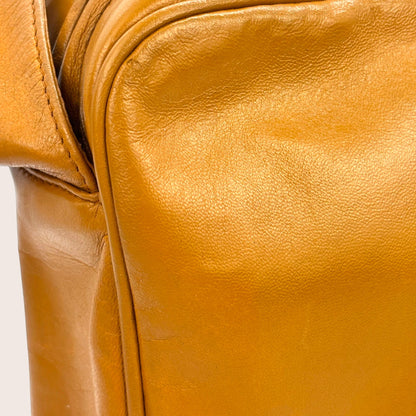 Nandalee Vintage Chanel Camera Bag aus Lammleder in Camel mit Triple CC Steppung und Quaste, 3er Serie